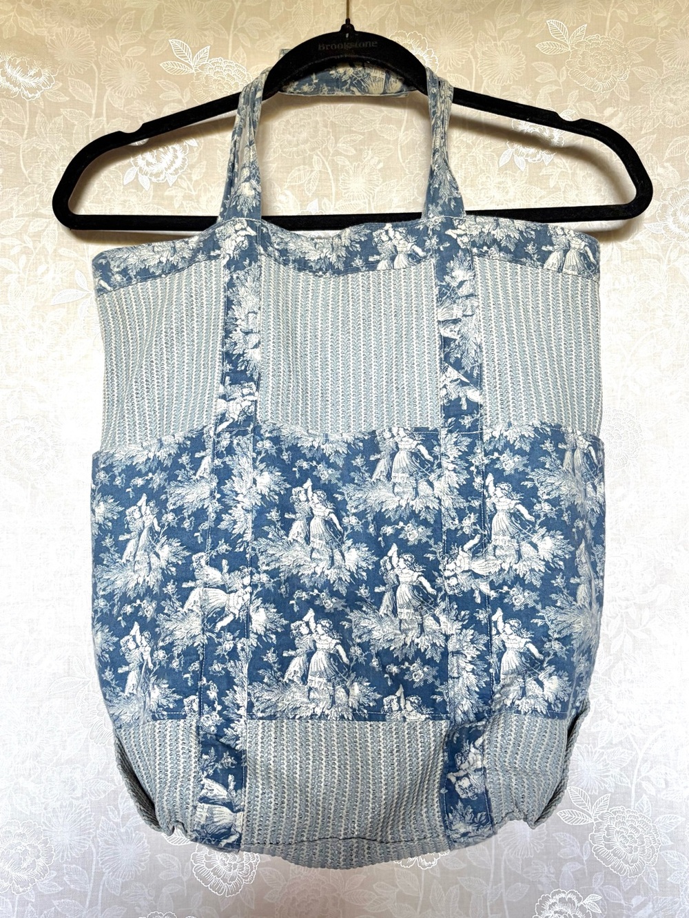 Blue Toile Pattern Canvas Tote Bag - Women